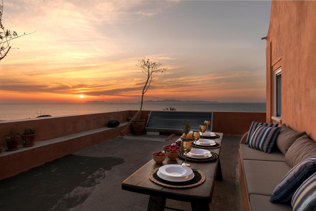 Villa Oasis Oia With Caldera View Bagian luar foto