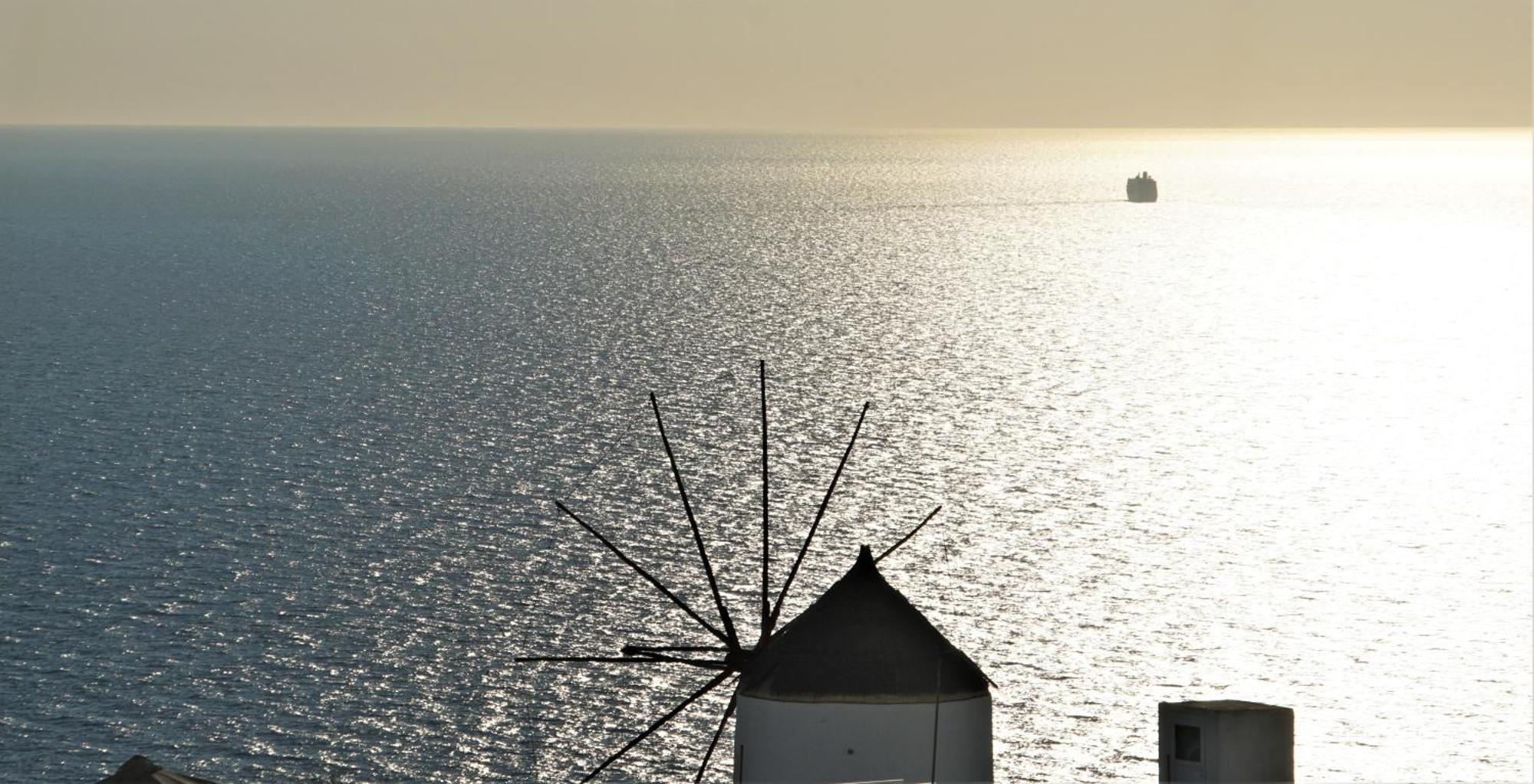Villa Oasis Oia With Caldera View Bagian luar foto