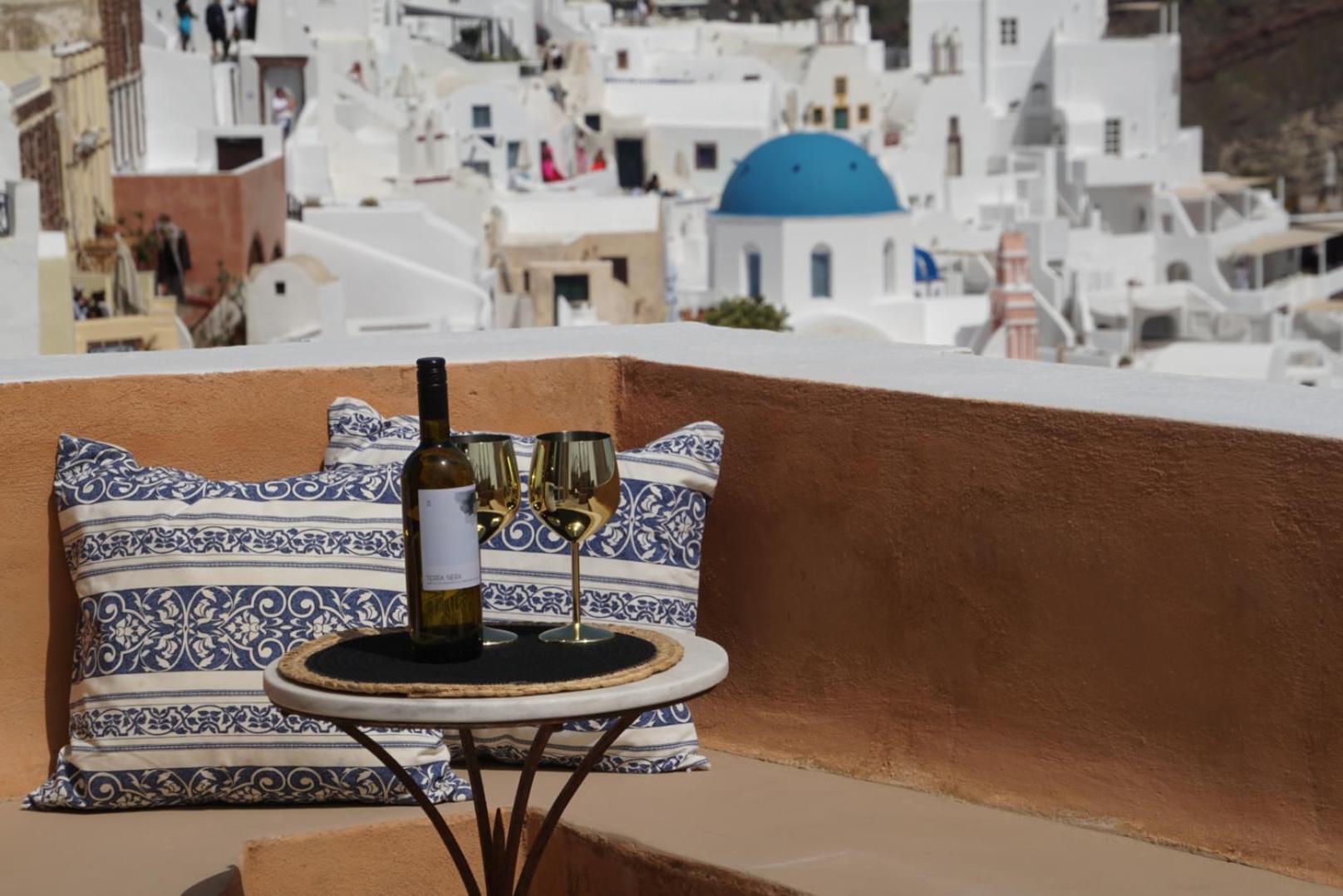 Villa Oasis Oia With Caldera View Bagian luar foto